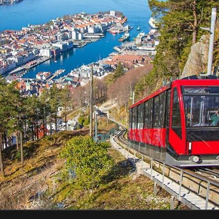Sentrumsnaer Leilighet Med 3 Soverom. Bergen Exteriör bild